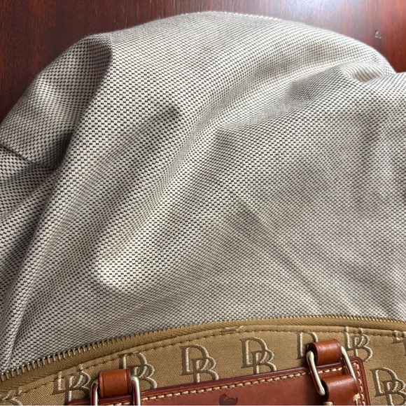 DOONEY & BOURKE Signature DB Logo Handbag - Picture 14 of 15